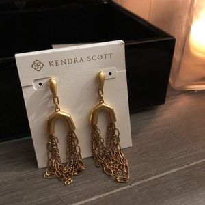 NWT- Kendra Scott Ryder Earrings Antique Gold